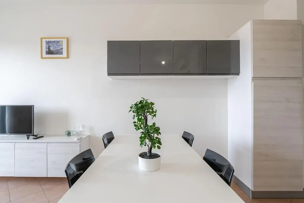 Relax Oasis Bergamo Bgy Apartment Italy