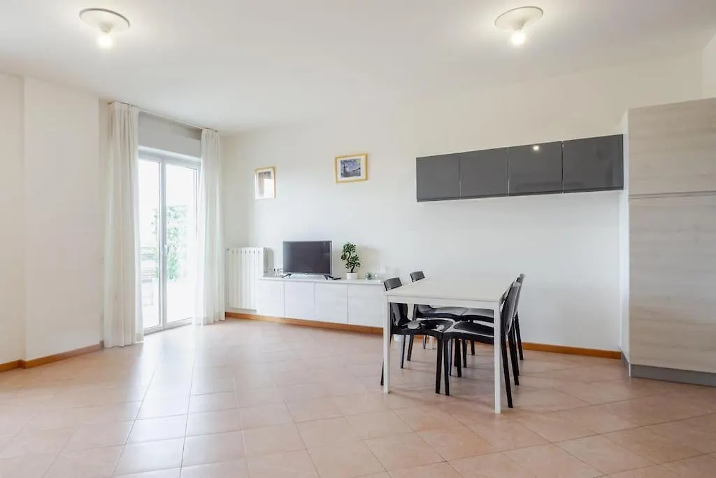 Relax Oasis Bergamo Bgy Apartment 0*,  Italy